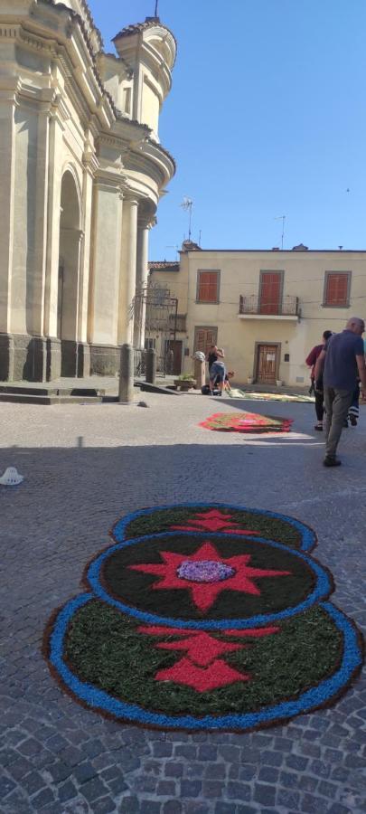 Piazza Duomo Casa Vacanze Sutri Dış mekan fotoğraf